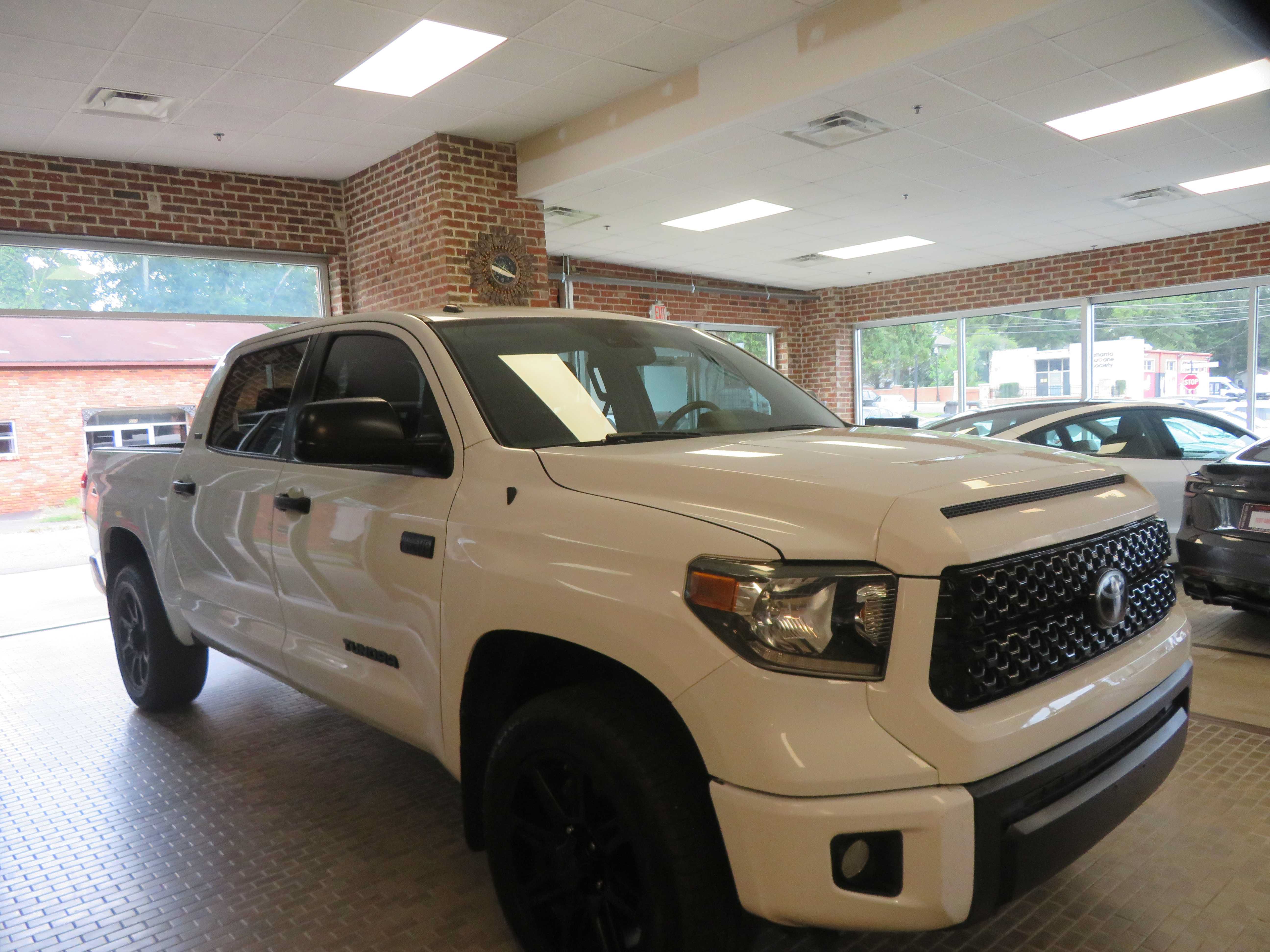 Used 2018 Toyota Tundra SR5 w/ SR5 Upgrade Package AWD/4WD image 63