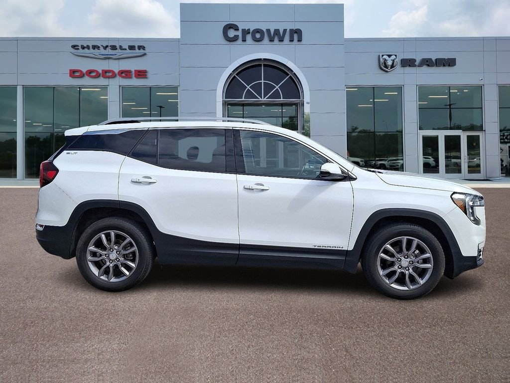 Used 2024 GMC Terrain SLT image 7