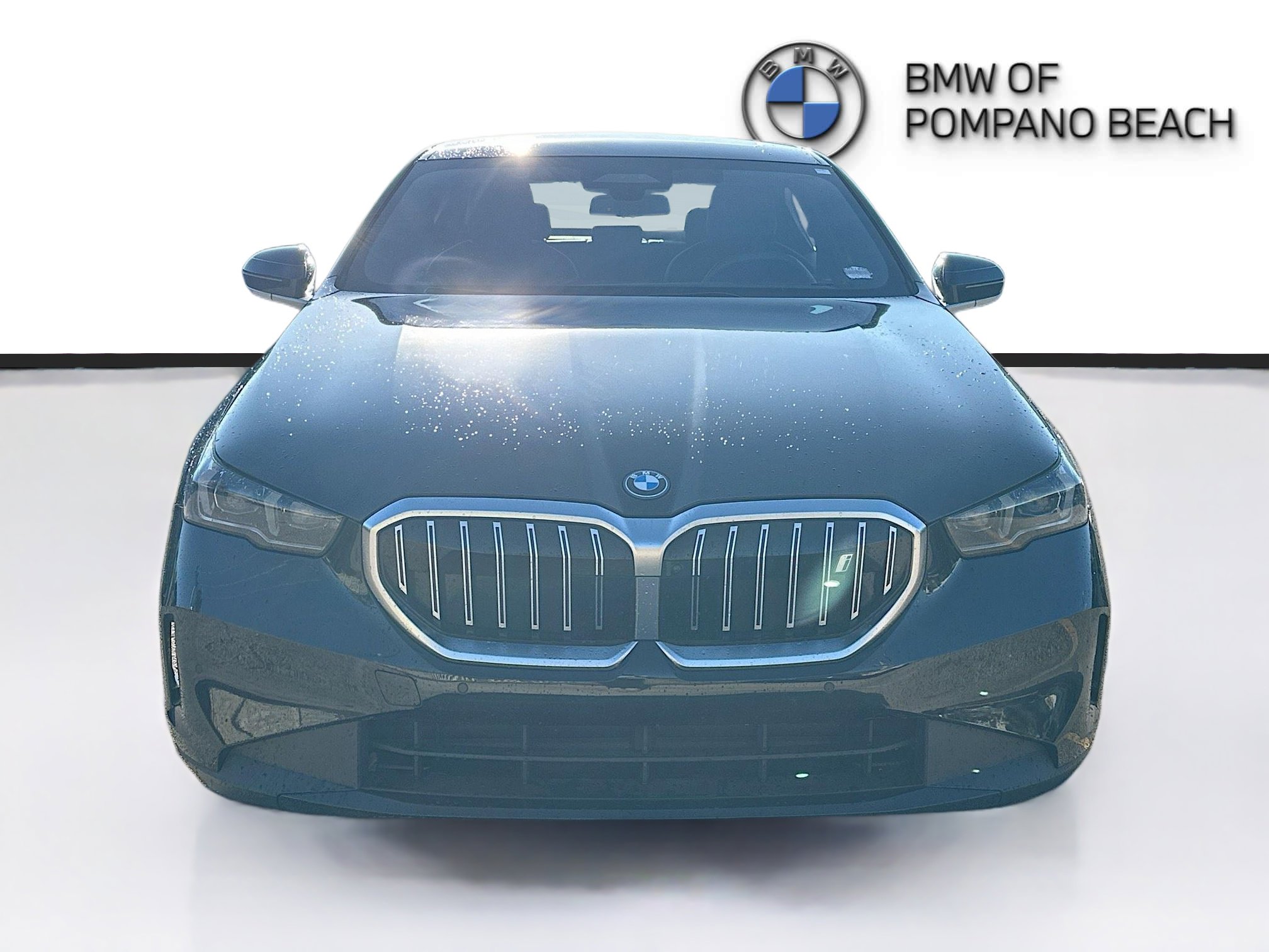 Used 2024 BMW i5 eDrive40i w/ Premium Package image 2