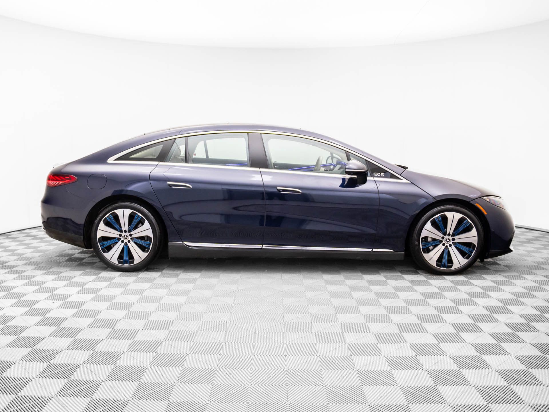 Used 2023 Mercedes-Benz EQS 450+ 4MATIC Sedan image 6