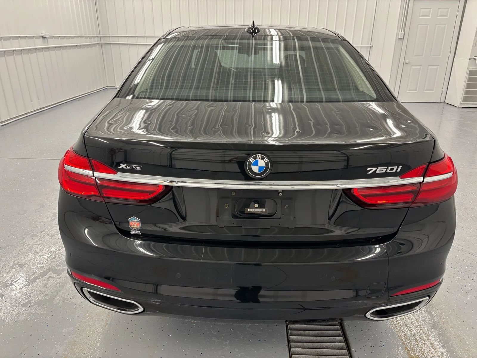 Used 2018 BMW 750i xDrive AWD/4WD image 6