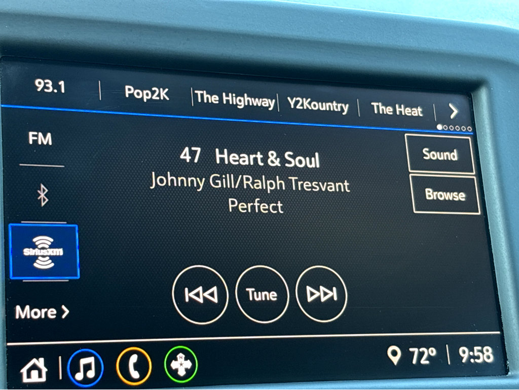 Used 2023 Chevrolet Equinox LS w/ Midnight Edition image 7