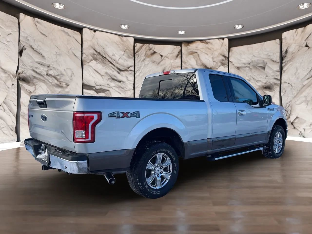 Used 2016 Ford F150 XLT w/ Equipment Group 302A Luxury image 8