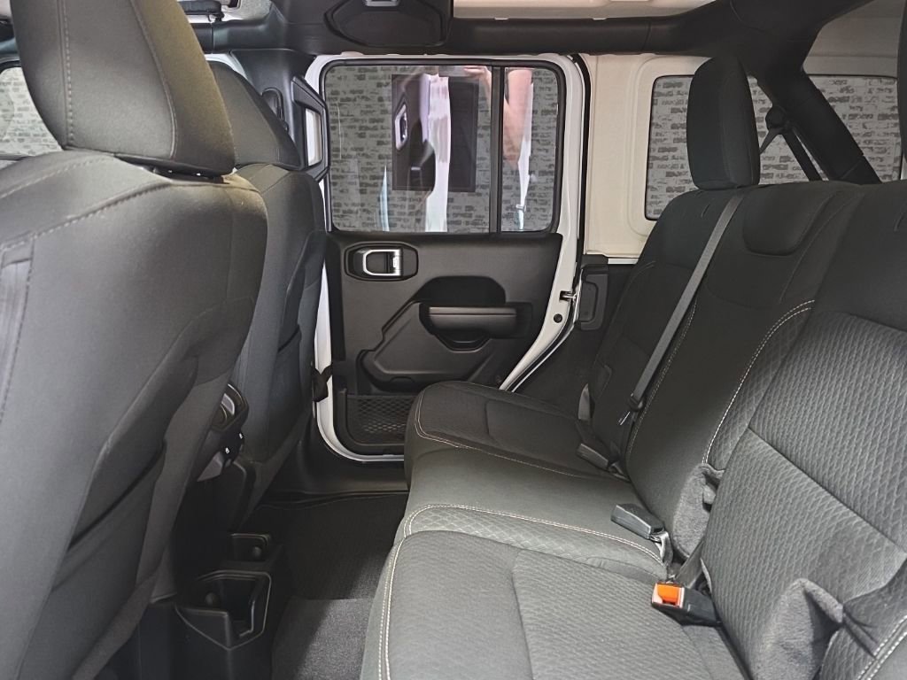 Used 2021 Jeep Wrangler Unlimited Sport image 15