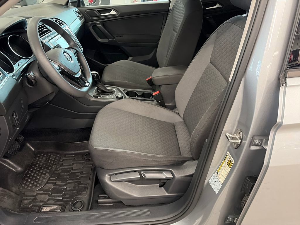 Used 2020 Volkswagen Tiguan S w/ 3rd Row Seat Package AWD/4WD image 10