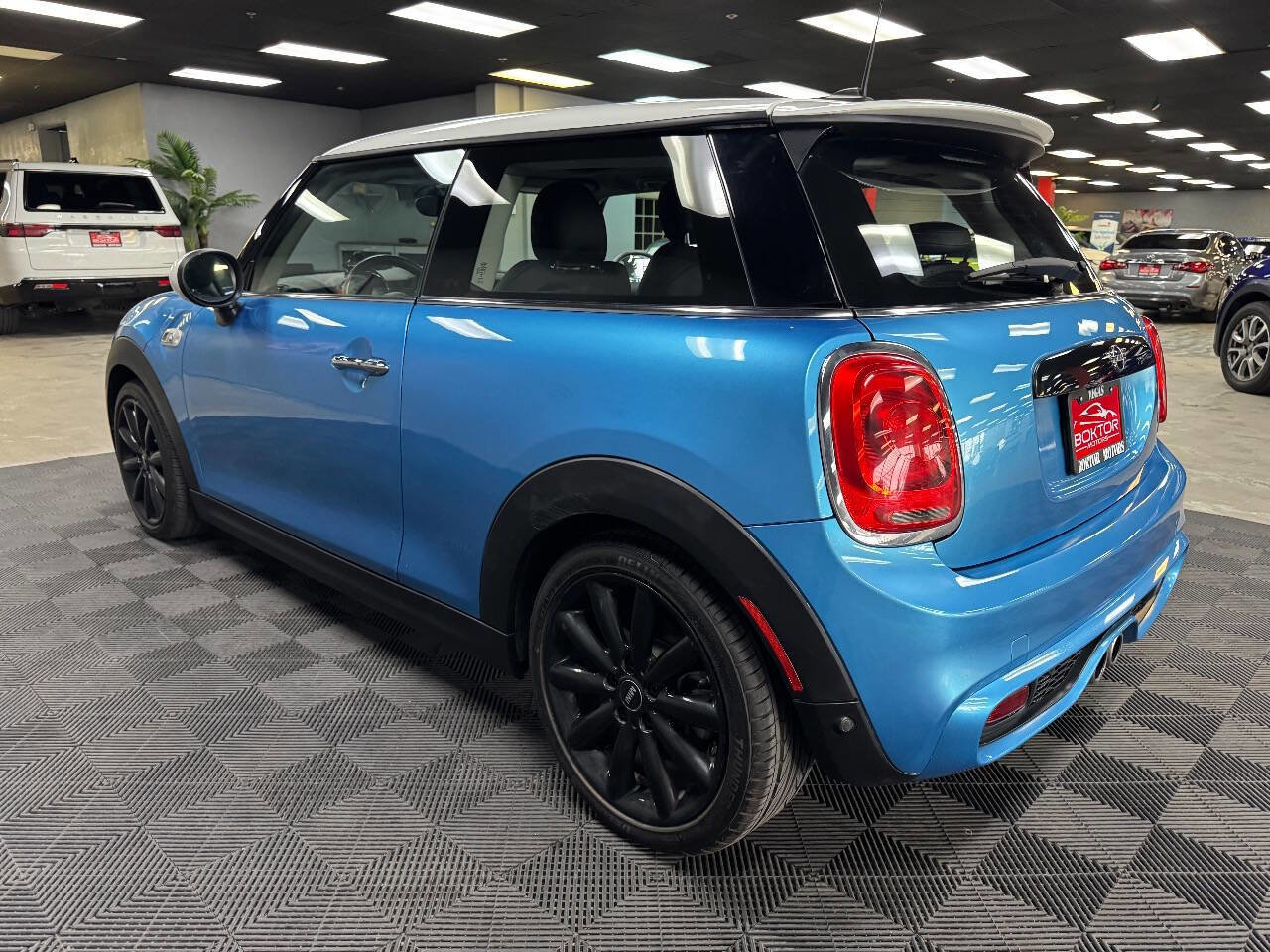 Used 2019 MINI Cooper S w/ Signature Upholstery Package image 11