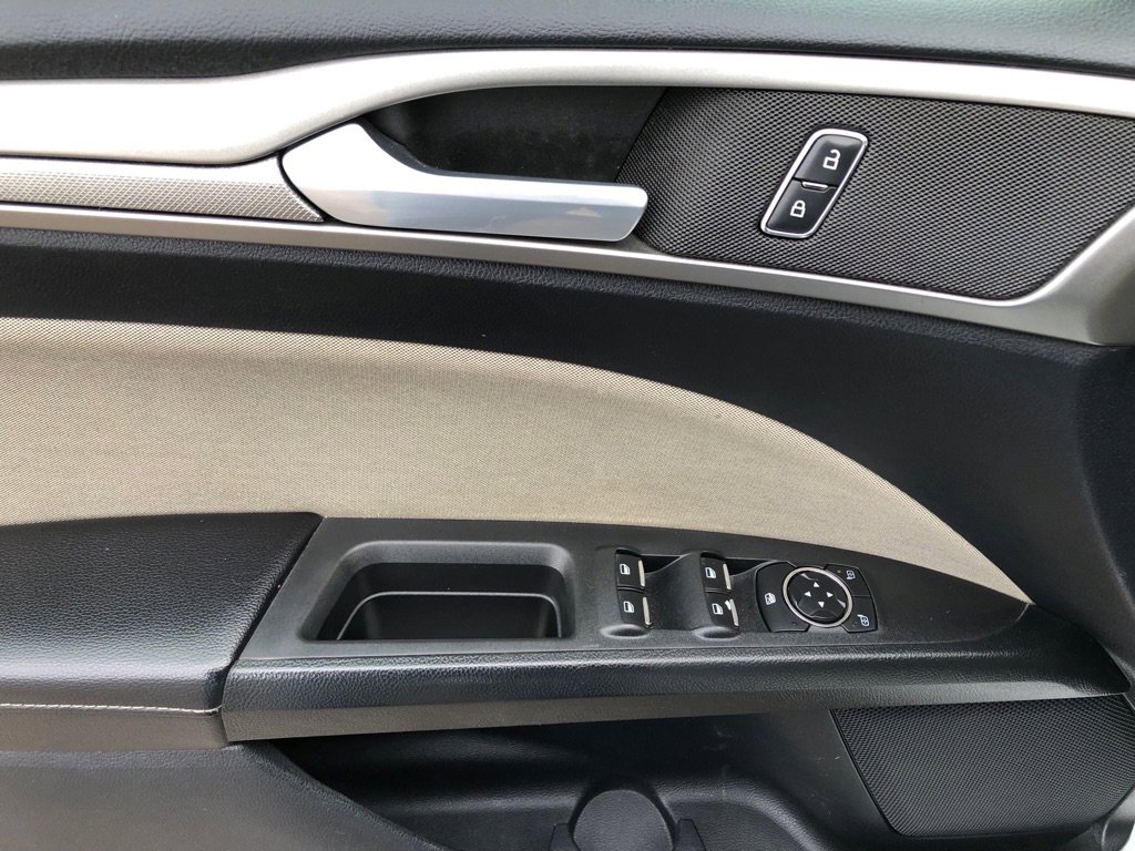 Used 2019 Ford Fusion S image 16