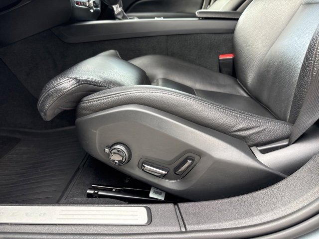 Used 2020 Volvo S60 T6 Inscription w/ Protection Package Premier image 31