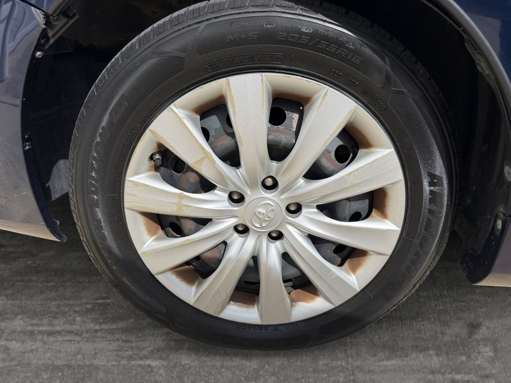 Used 2013 Toyota Corolla LE FWD image 9