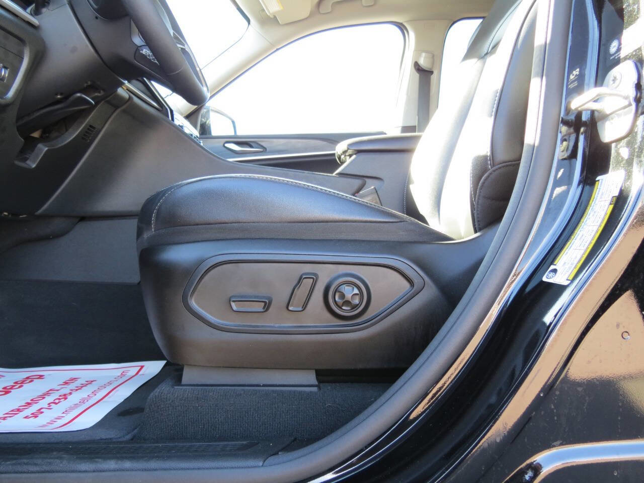 Used 2023 Jeep Grand Cherokee Limited image 12