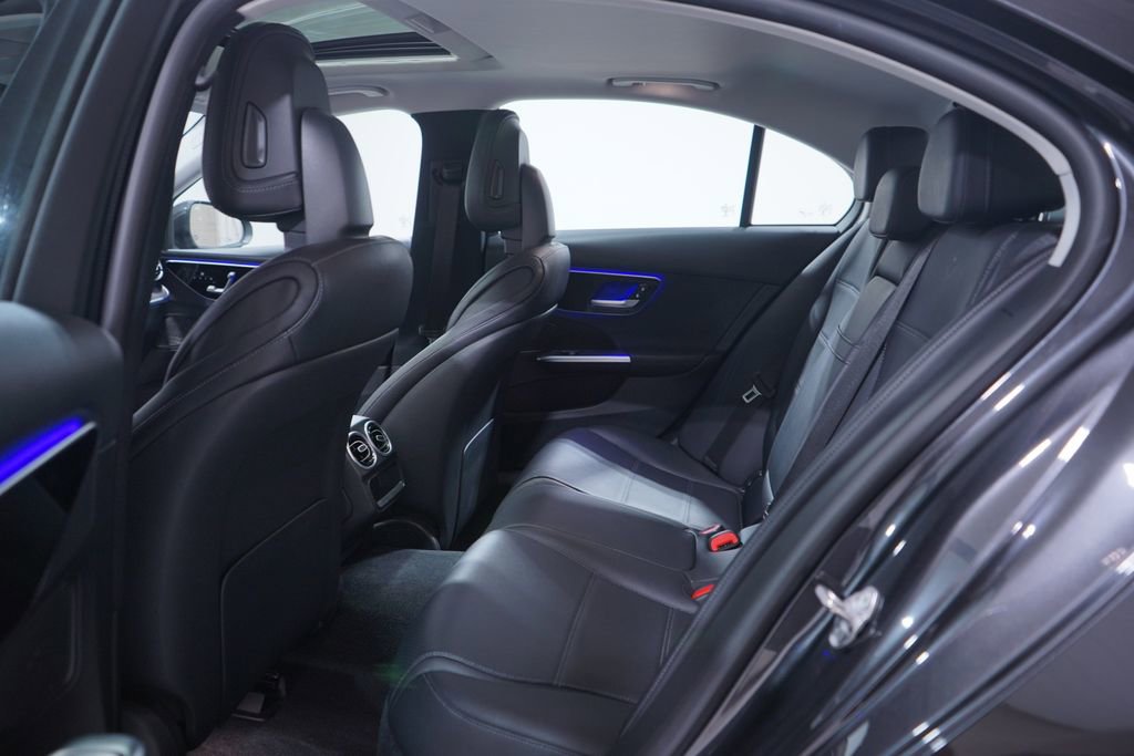 Used 2023 Mercedes-Benz C 300 Sedan image 9