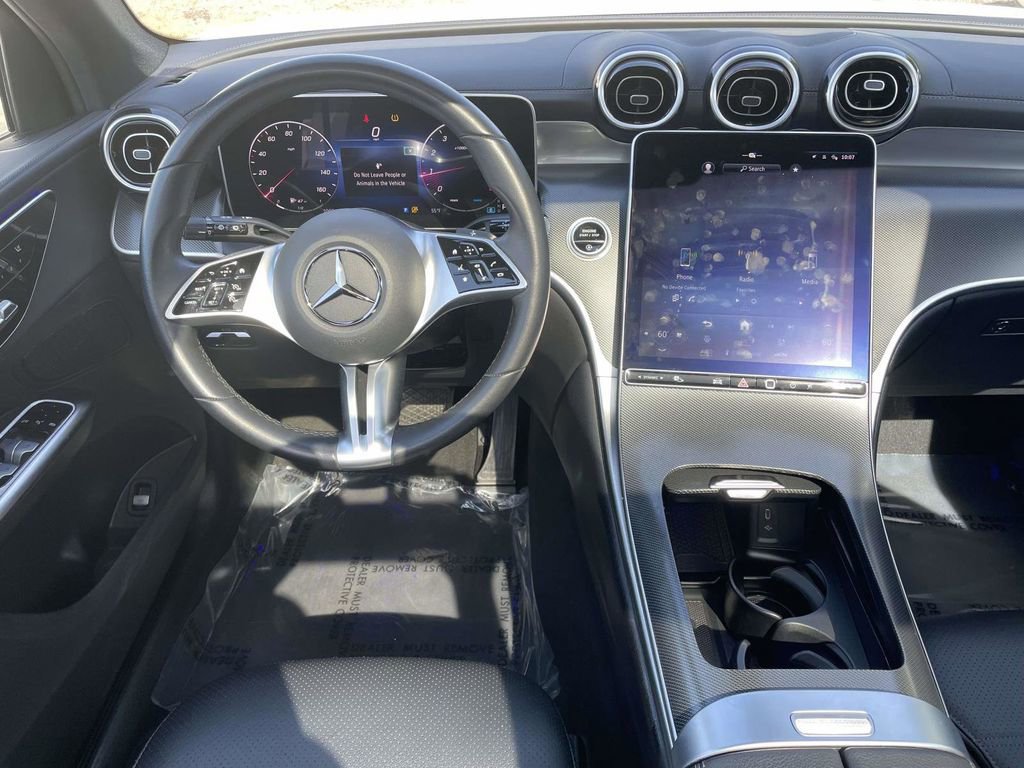 Used 2024 Mercedes-Benz GLC 300 4MATIC image 22