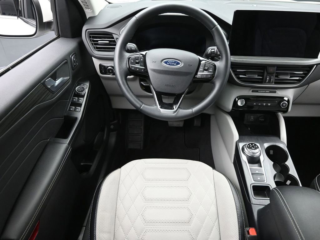 Used 2023 Ford Escape Platinum w/ Premium Technology Package image 13