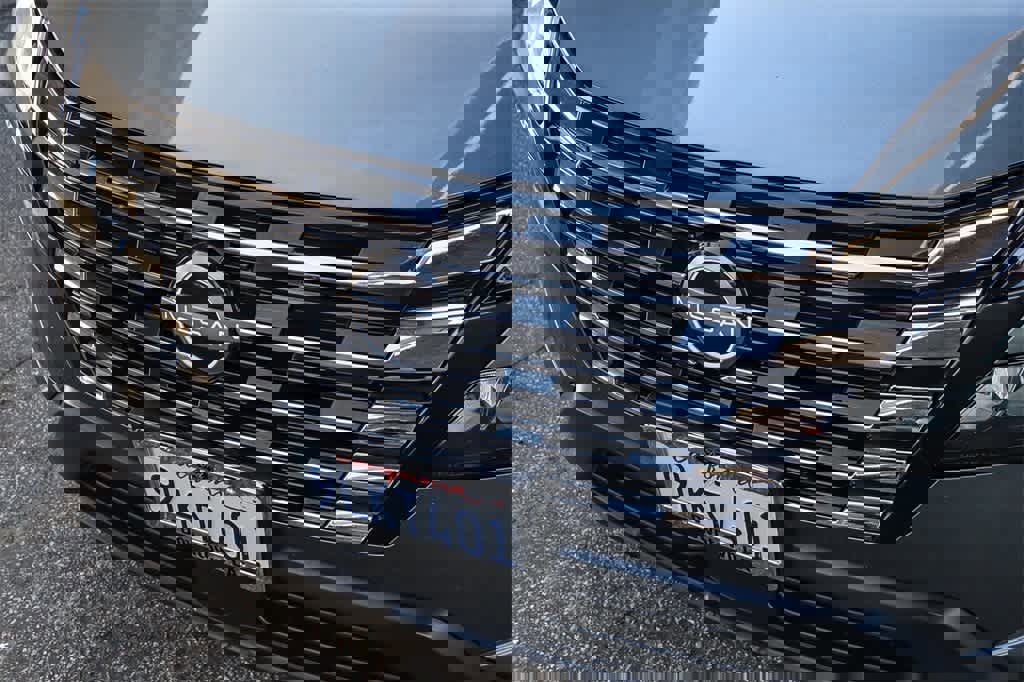 Used 2024 Nissan Rogue SV image 8