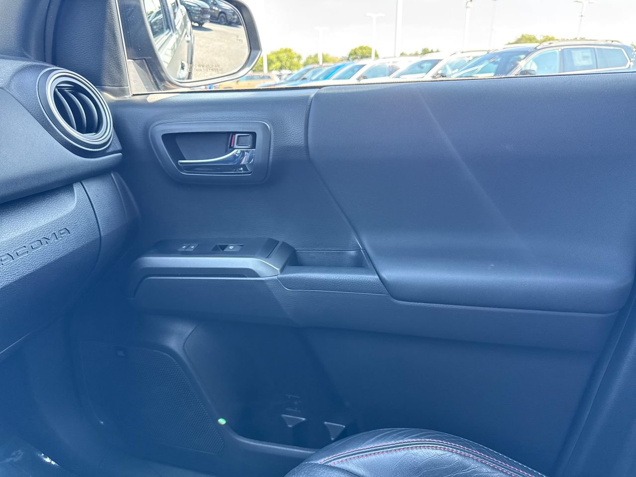 Used 2021 Toyota Tacoma TRD Pro AWD/4WD image 25