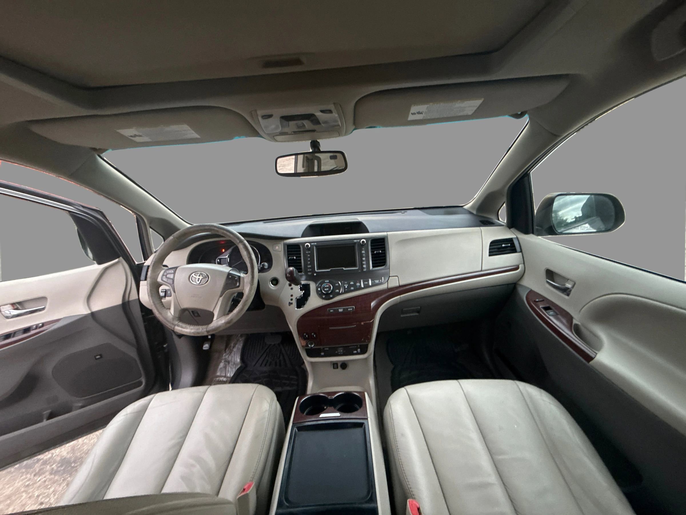 Used 2011 Toyota Sienna XLE w/ XLE Navigation Pkg FWD image 22