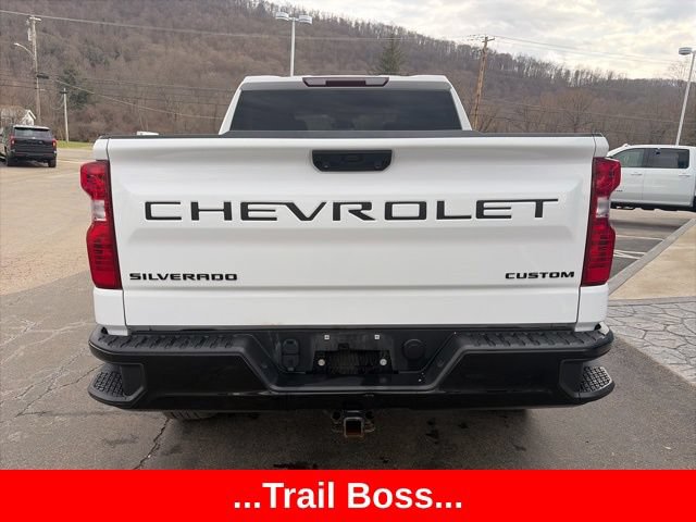 Used 2022 Chevrolet Silverado 1500 Custom Trail Boss w/ LPO, Dark Essentials Package AWD/4WD image 6