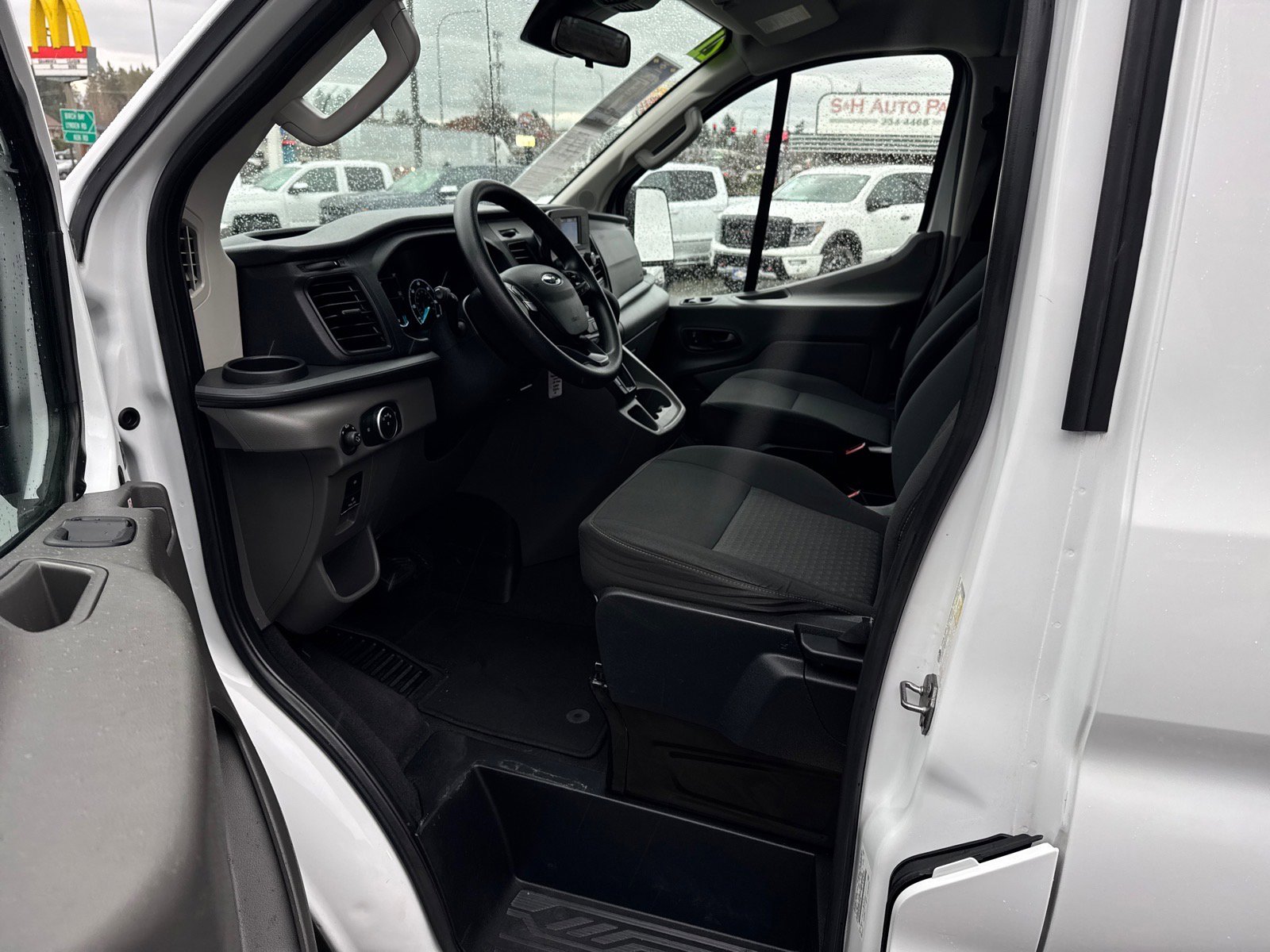 Used 2021 Ford Transit 350 XLT image 7