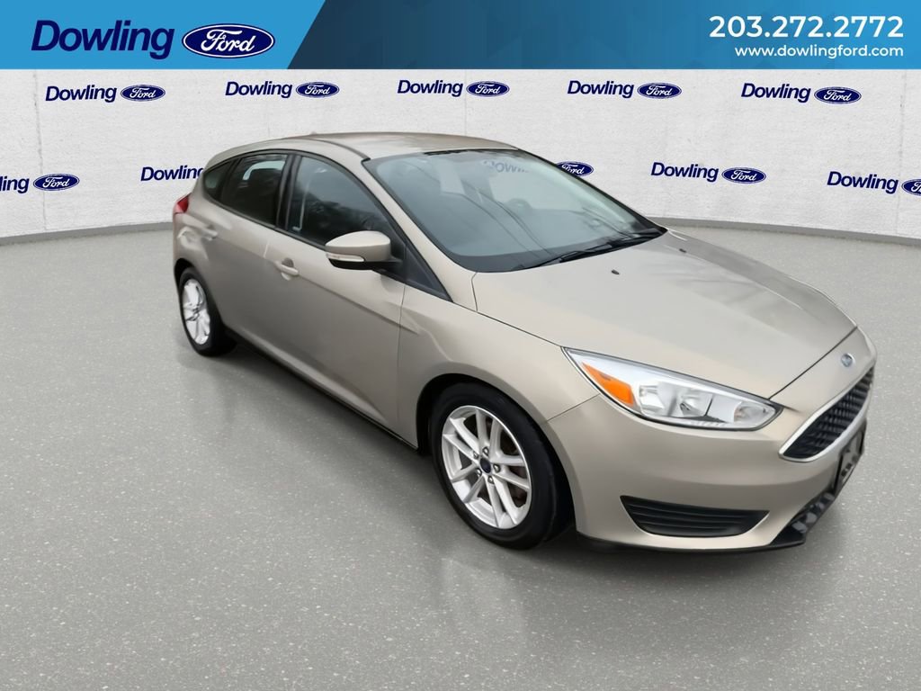 Used 2016 Ford Focus SE w/ SE Cold Weather Package image 6
