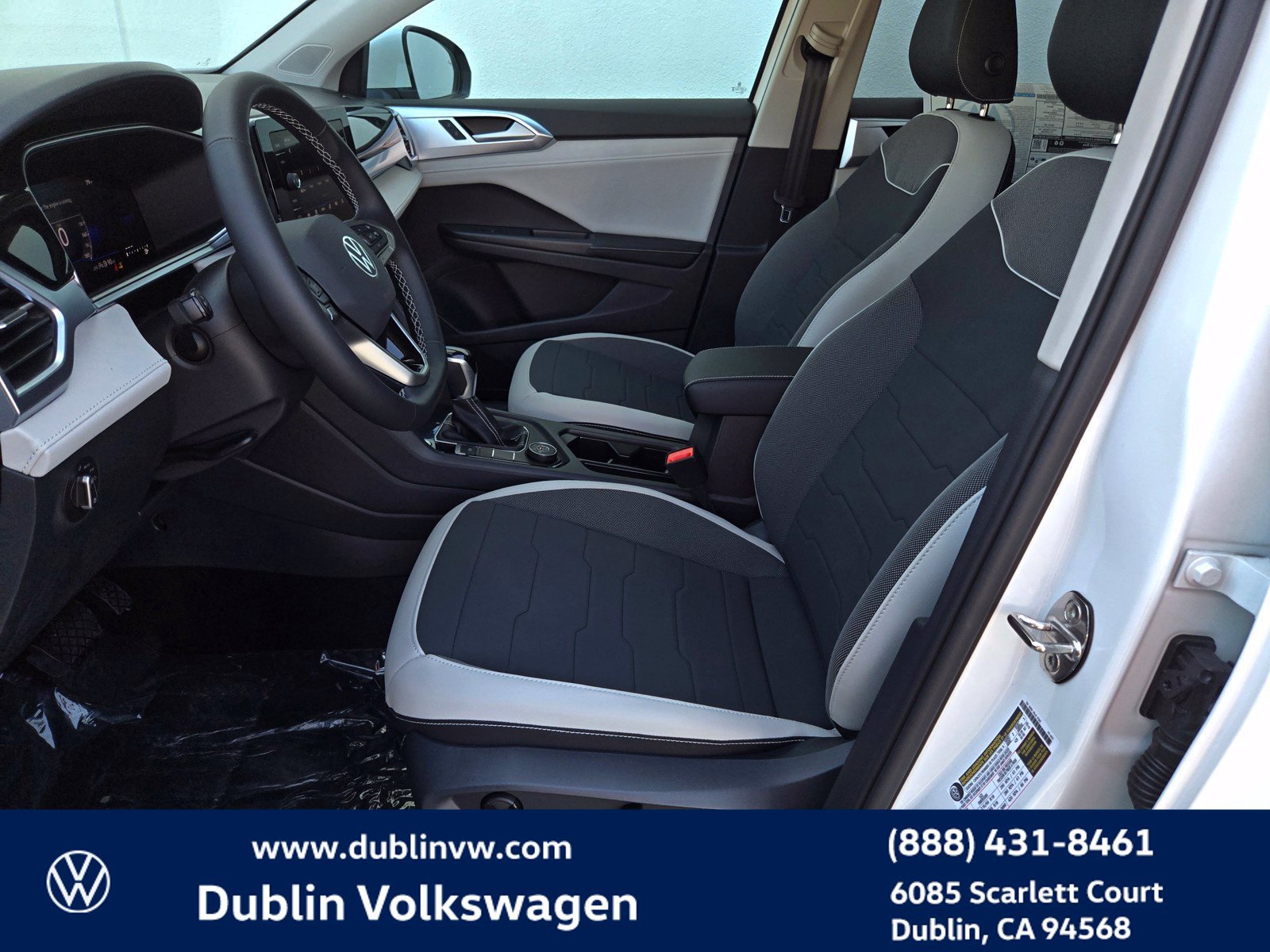 New 2026 Volkswagen Taos SE AWD/4WD image 13