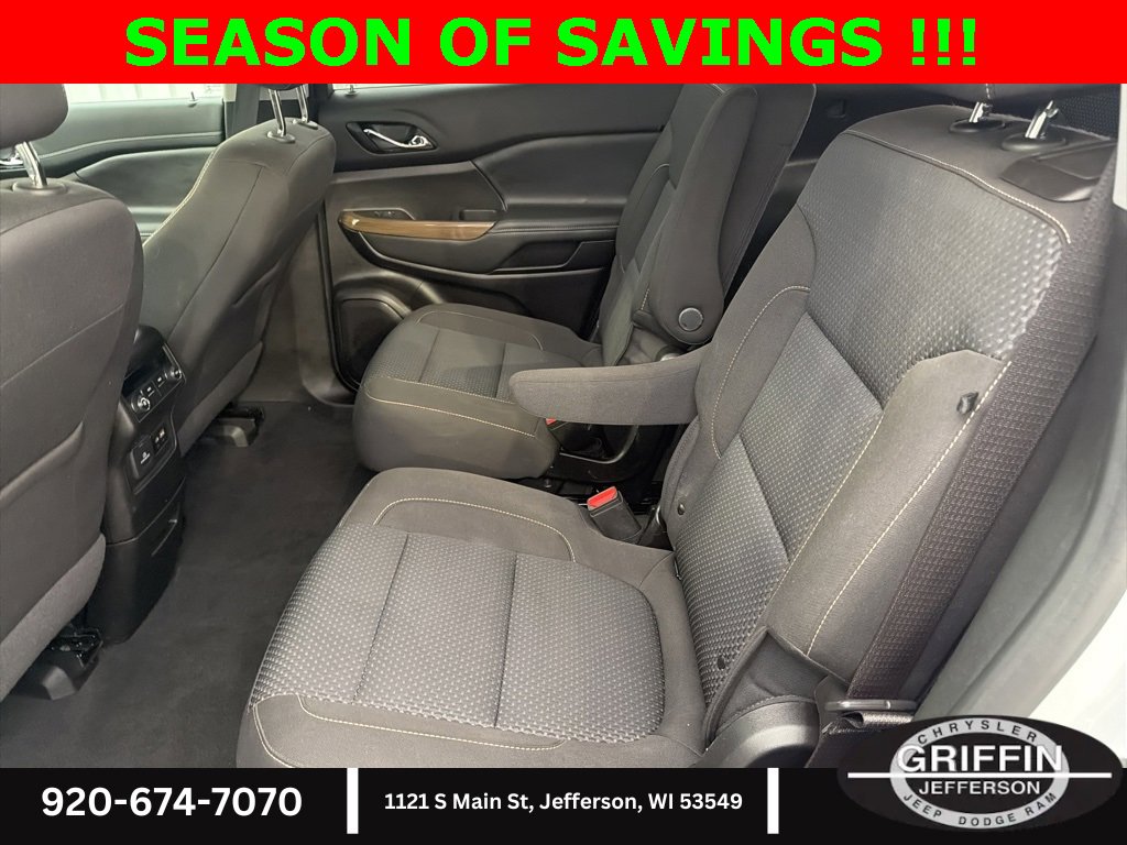 Used 2023 GMC Acadia SLE w/ Driver Convenience Package image 15