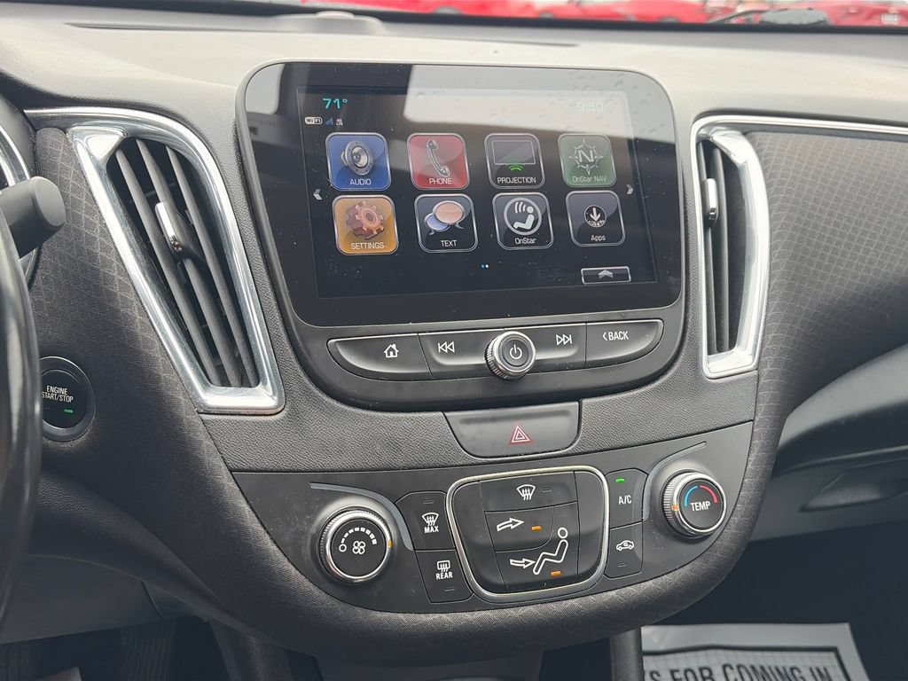 Used 2018 Chevrolet Malibu LT FWD image 19