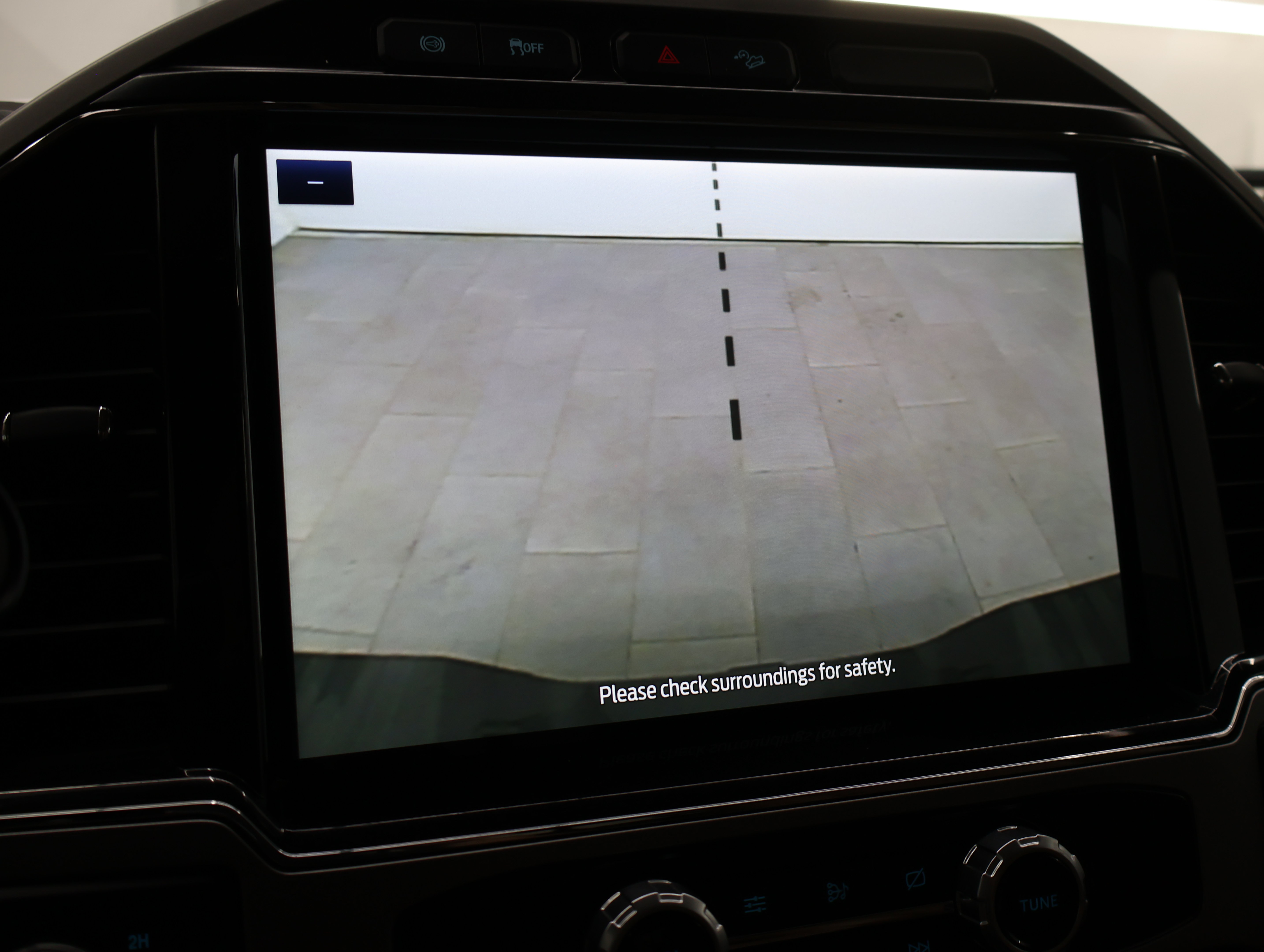 Used 2022 Ford F250 Lariat w/ Lariat Value Package AWD/4WD image 19