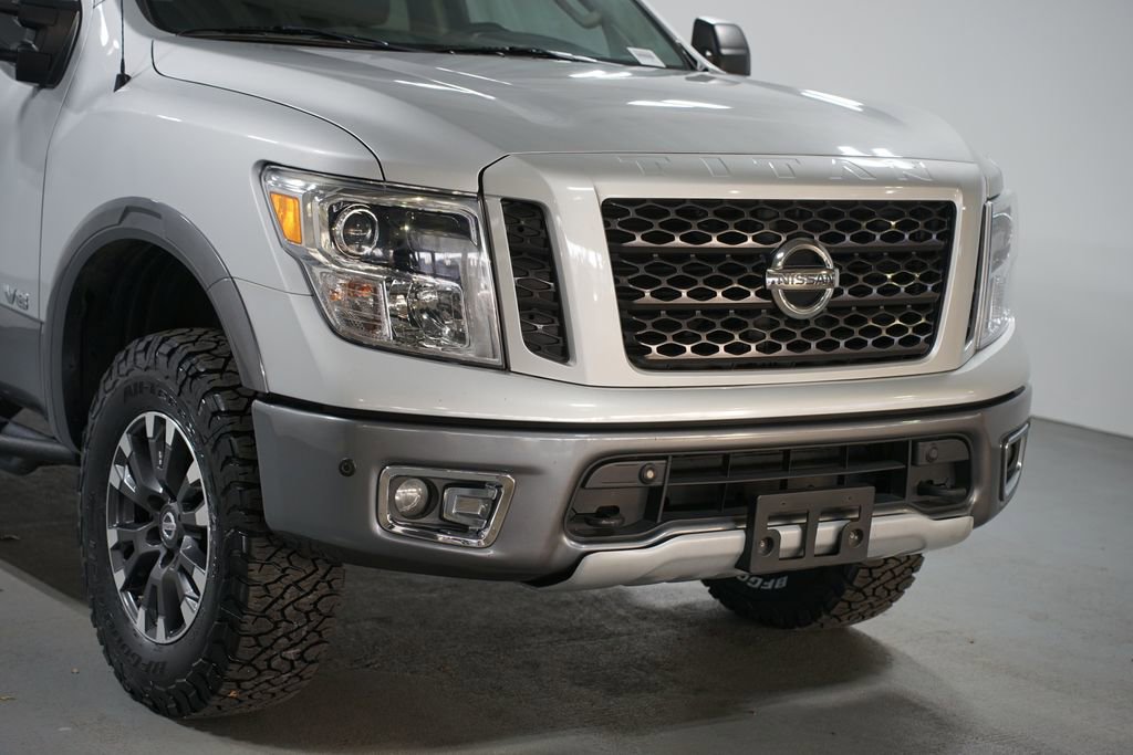 Used 2018 Nissan Titan PRO-4X w/ Pro-4x Utility Package image 4