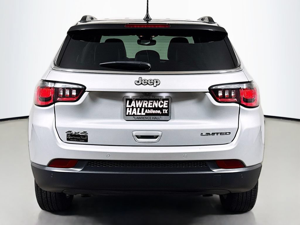 Used 2025 Jeep Compass Limited AWD/4WD image 5