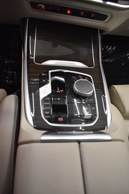 Used 2024 BMW X7 xDrive40i w/ M Sport Package AWD/4WD image 30