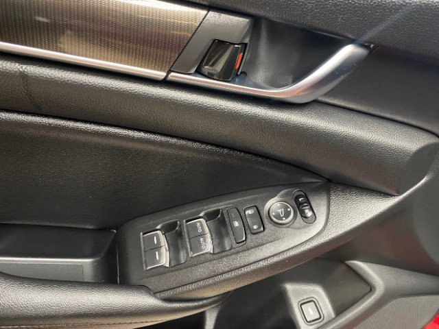Used 2021 Honda Accord Sport image 10