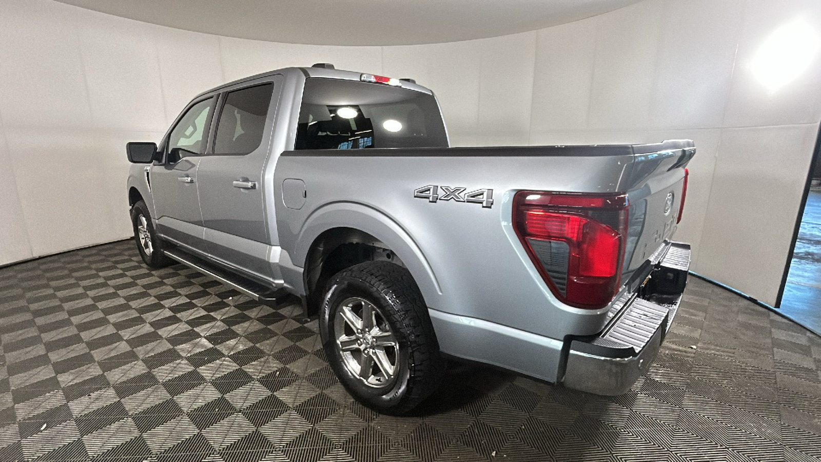 Used 2025 Ford F150 XLT w/ Equipment Group 301A Standard AWD/4WD image 5