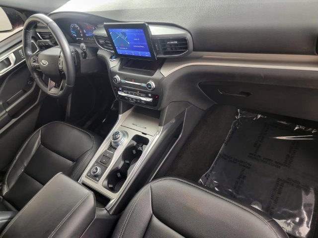 Certified 2020 Ford Explorer XLT w/ Equipment Group 202A AWD/4WD image 19