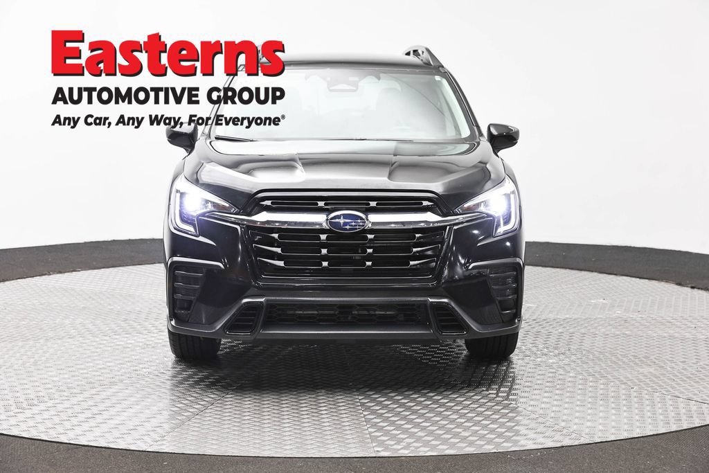 Used 2025 Subaru Ascent Premium AWD/4WD image 2