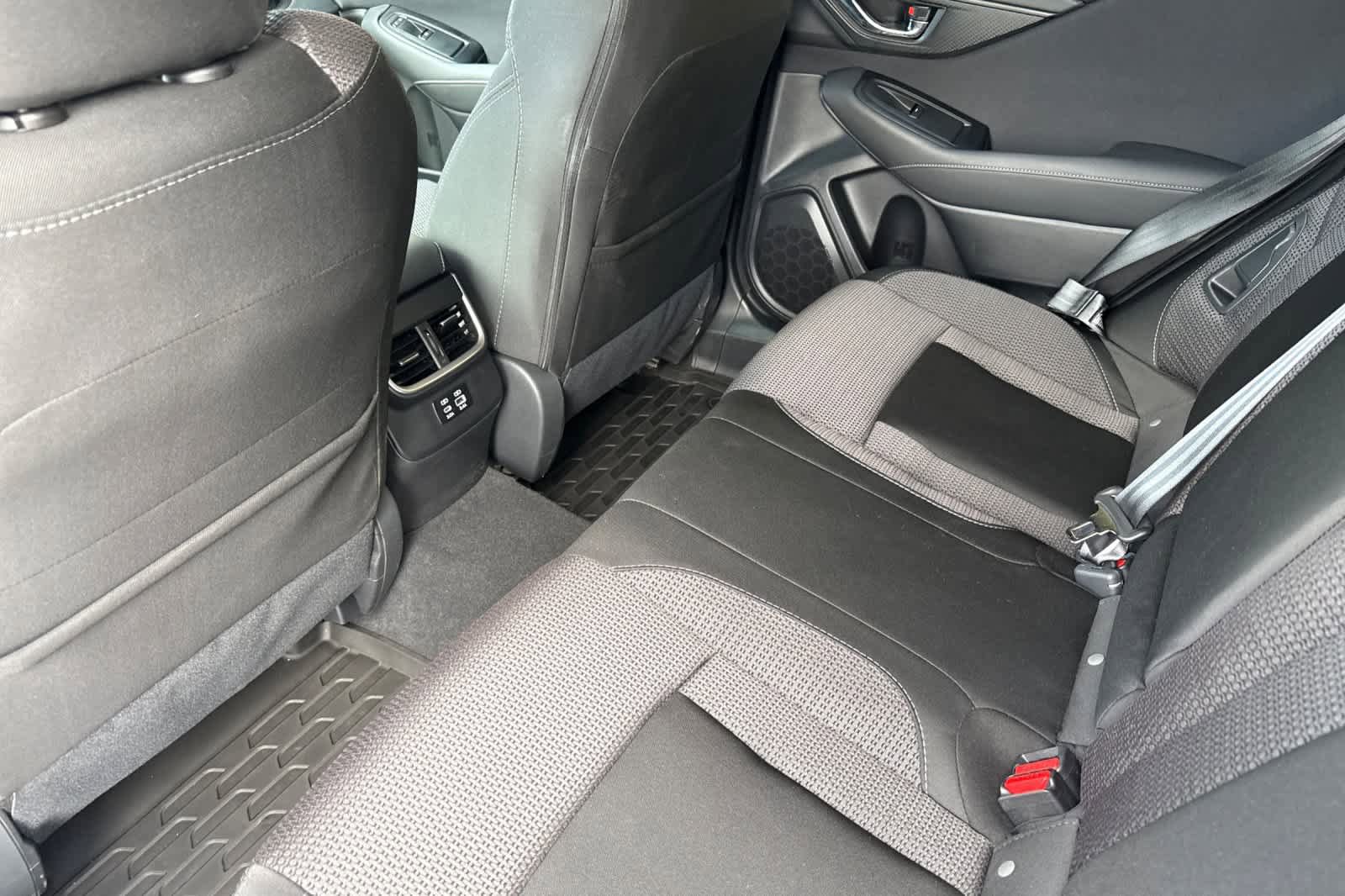 Used 2025 Subaru Outback Premium w/ Popular Package #1 AWD/4WD image 11