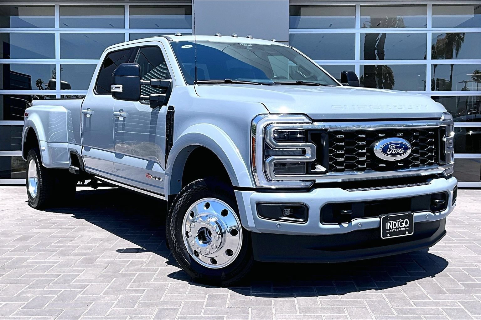 Used 2025 Ford F450 Platinum w/ FX4 Off-Road Package AWD/4WD image 3