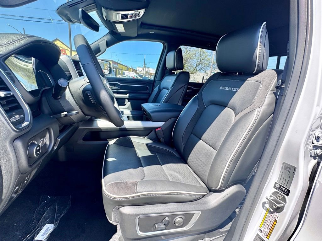 New 2026 RAM 1500 Laramie AWD/4WD image 14