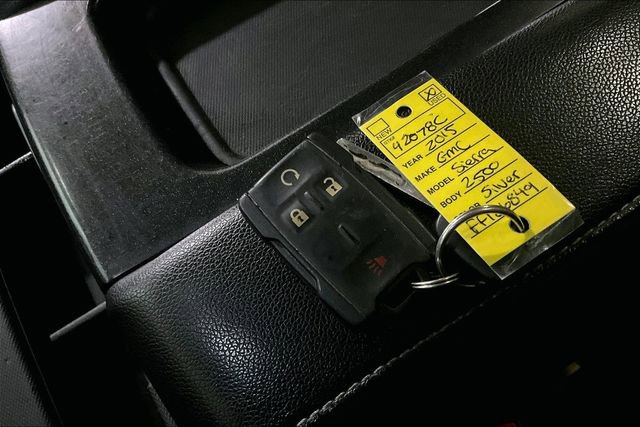 Used 2015 GMC Sierra 2500 SLE w/ SLE Preferred Package image 29