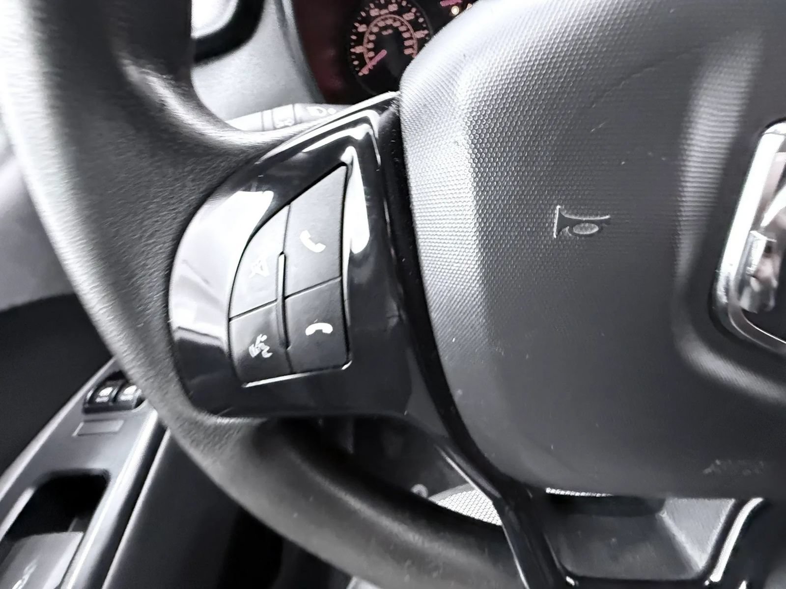 Used 2019 RAM ProMaster City Tradesman FWD image 16
