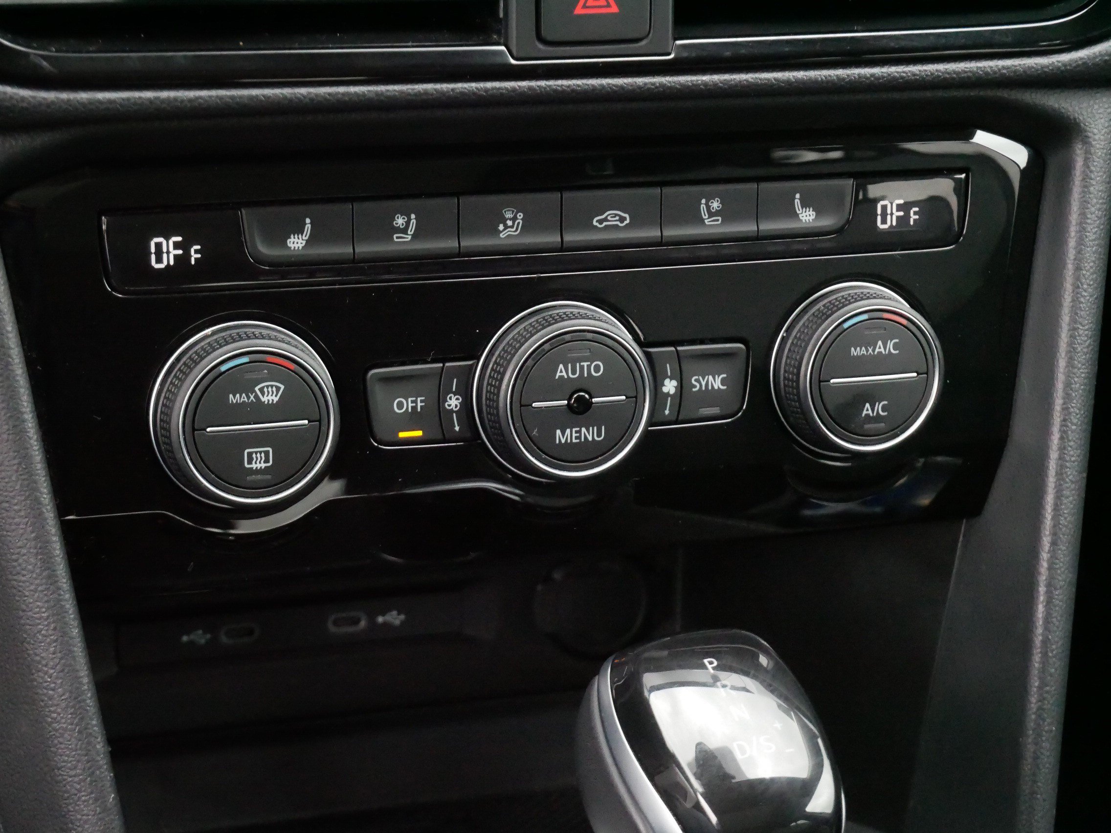 Certified 2024 Volkswagen Taos SEL AWD/4WD image 23