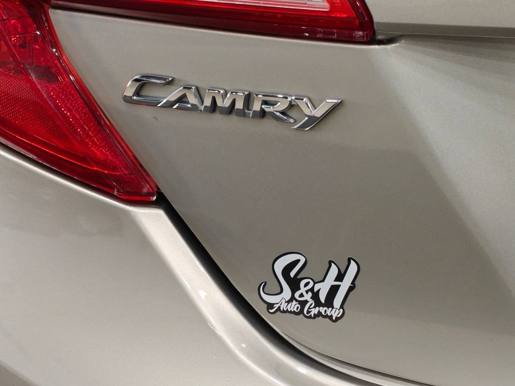 Used 2014 Toyota Camry LE FWD image 32