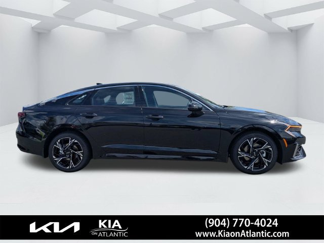 New 2027 Kia K5 GT-Line FWD image 2