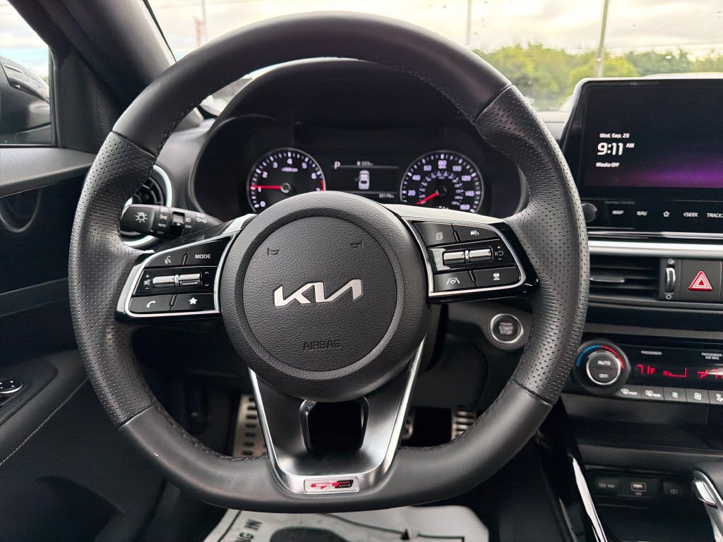 Used 2023 Kia Forte GT-Line w/ GT-Line Premium Package FWD image 20