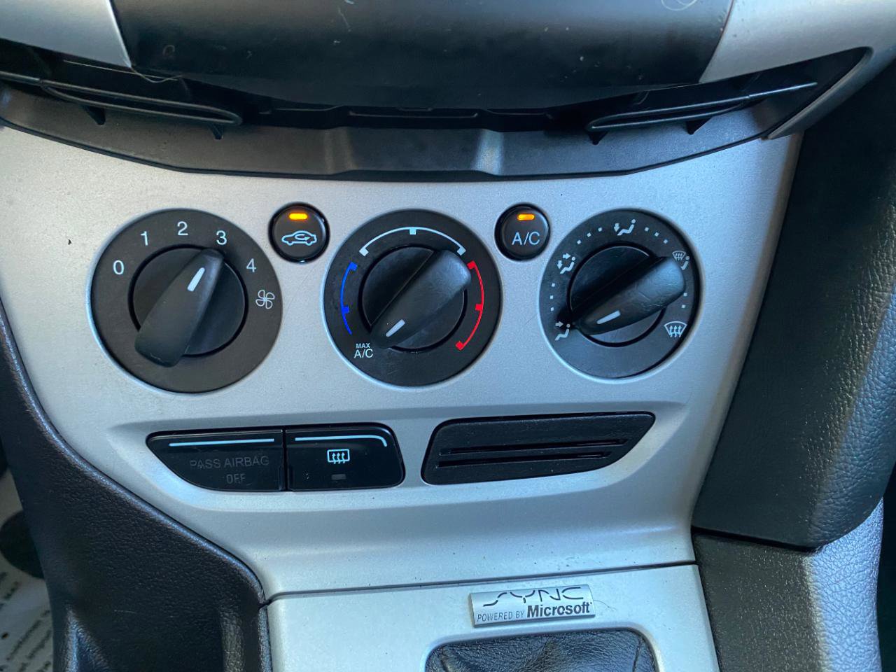 Used 2014 Ford Focus SE image 65