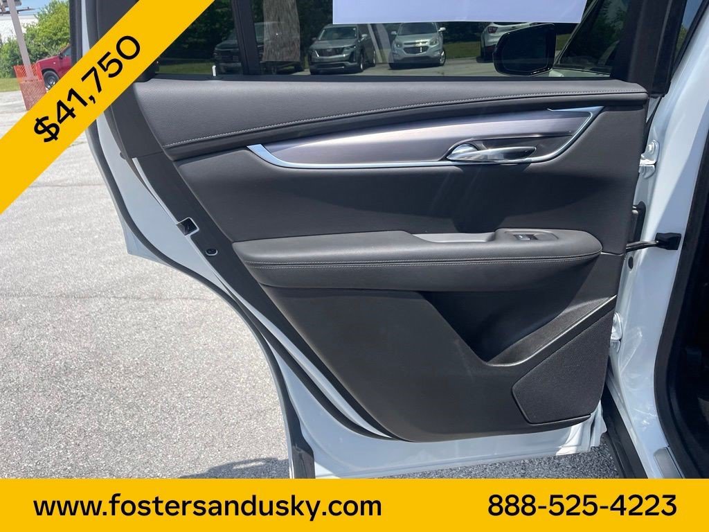 Certified 2025 Cadillac XT6 Luxury FWD image 18