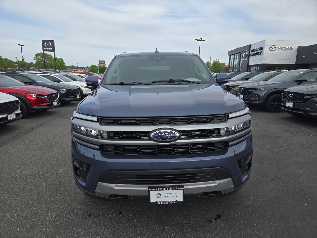 Used 2023 Ford Expedition XLT AWD/4WD image 2