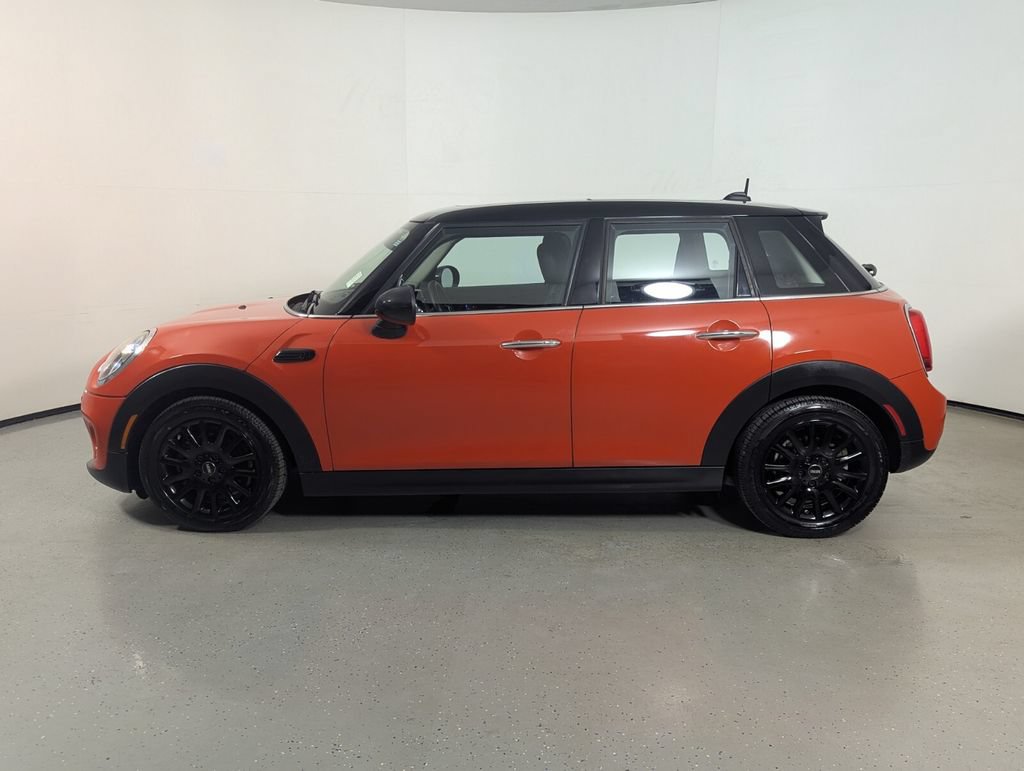 Used 2019 MINI Cooper 4-Door Hardtop FWD image 4