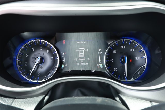 New 2027 Chrysler Pacifica Select FWD image 12