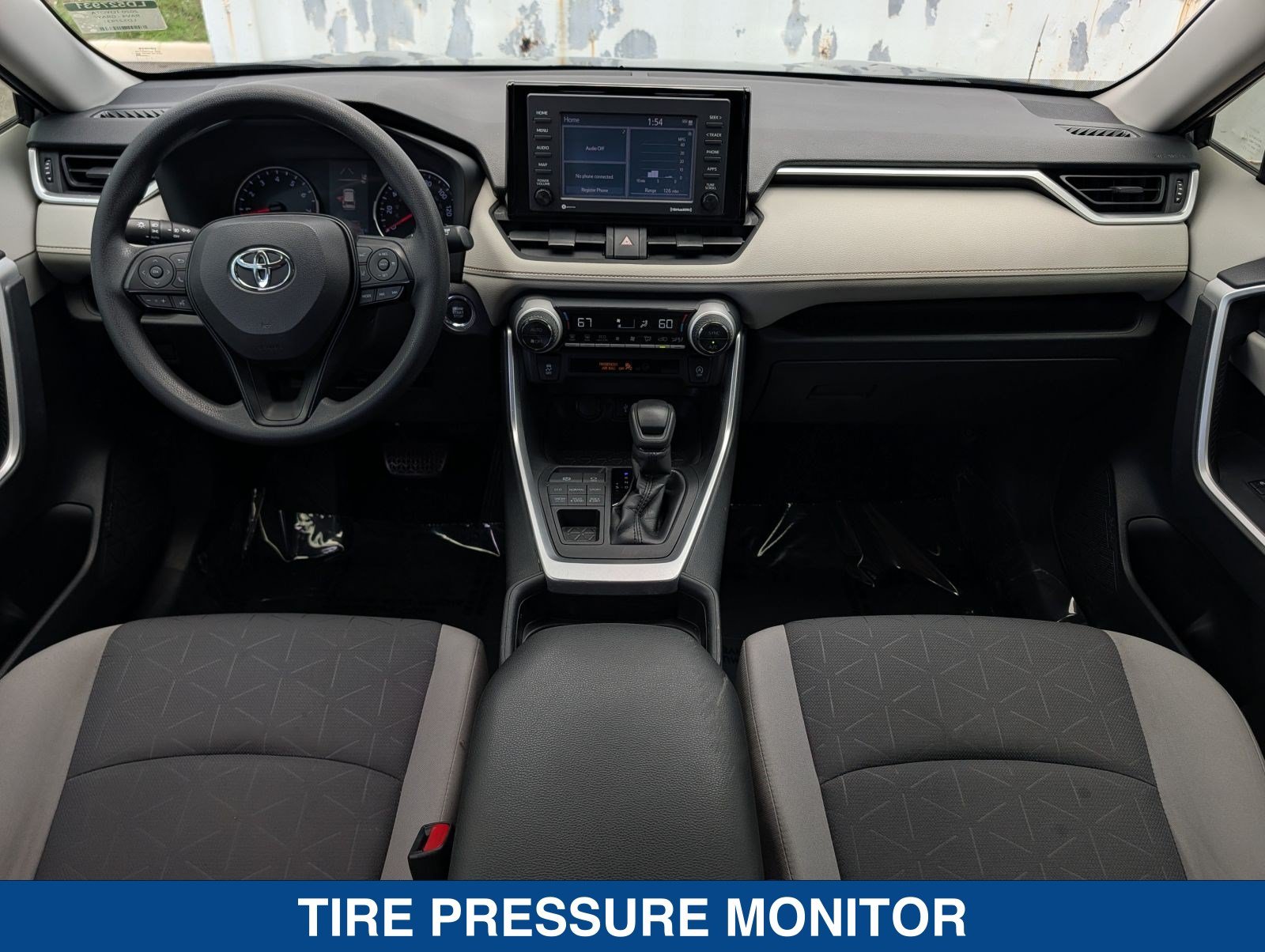 Used 2020 Toyota RAV4 XLE AWD/4WD image 16
