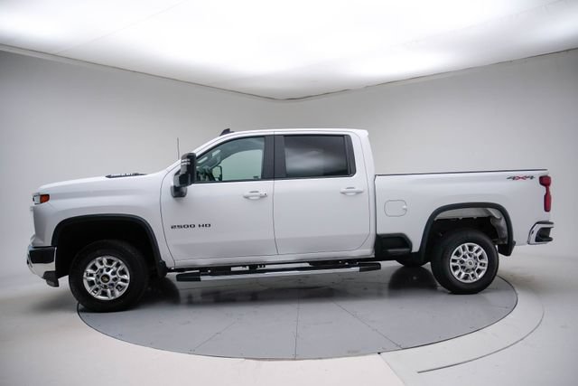 Used 2025 Chevrolet Silverado 2500 LT w/ Convenience Package AWD/4WD image 3